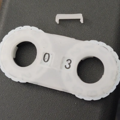 Kẹp Đánh Dấu Xoay Trên Mặt Bàn