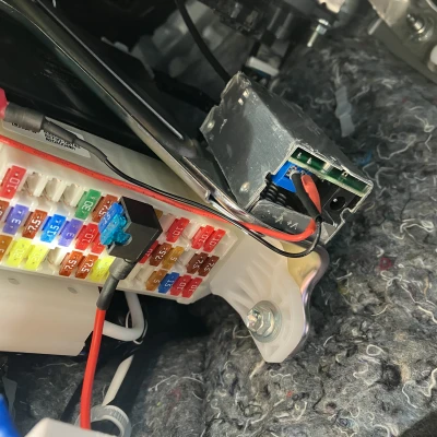 Nắp Hộp Cầu Chì Phân Phối Nguồn Toyota Corolla Cross Hybrid Mở Rộng