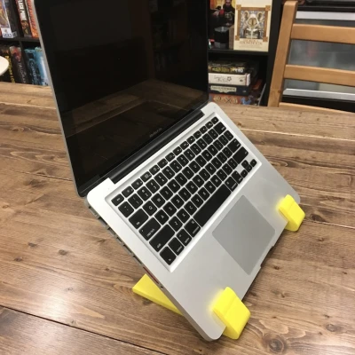 Chân đế Laptop Macbook Pro (Đời đầu 2011 - 13 inch)