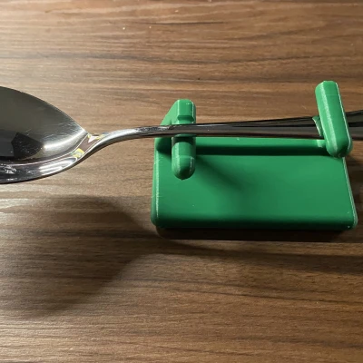 Kệ để dụng cụ nhà bếp có rãnh chống trượt