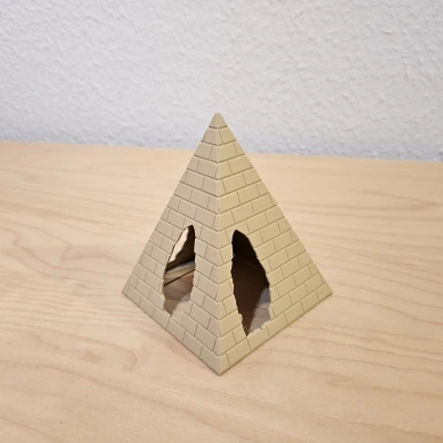 Kim Tự Tháp Trang Trí Hồ Cá