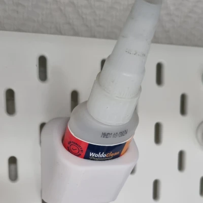 Giá đỡ keo SKADIS 25G