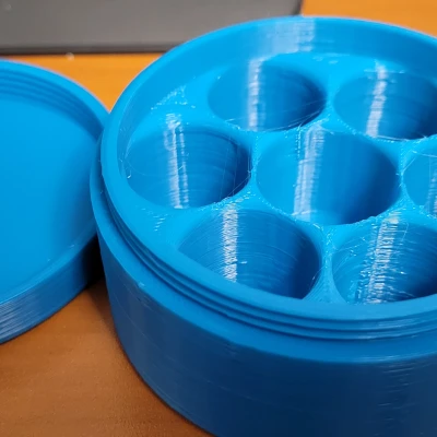 Hộp Đựng Xúc Xắc Có Ren Vặn