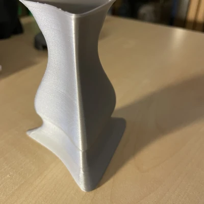 Chậu cây thiết kế đơn giản