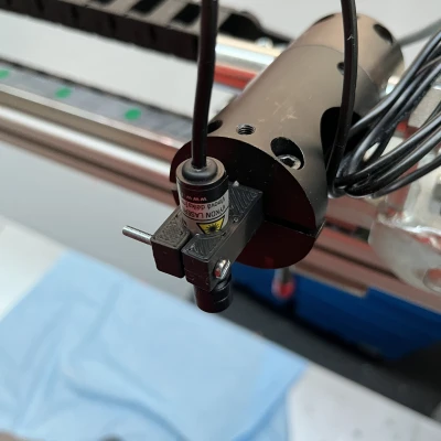 Giá đỡ laser đơn giản