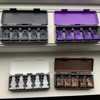 Hộp Đựng Quân Cờ Đặc Vụ "War of Whispers"