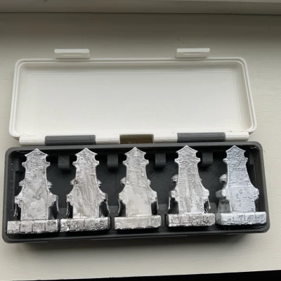 Hộp Đựng Quân Cờ Đặc Vụ "War of Whispers"