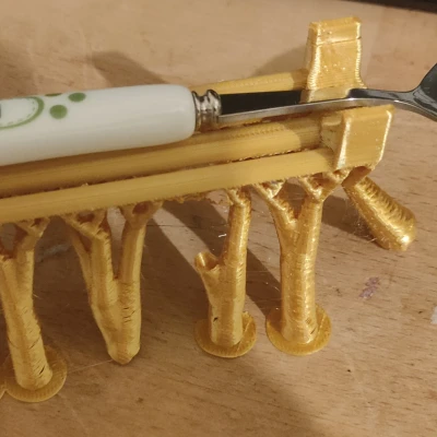 Cái giữ muỗng có cấu trúc cây