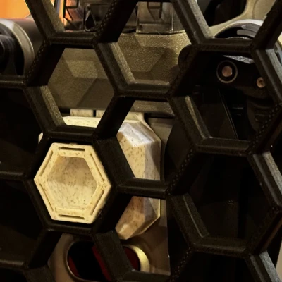 Giá treo tường HSW cho drone DJI Mavic Pro 2