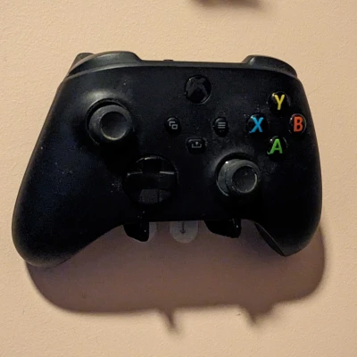 Giá Treo Tường Tay Cầm Xbox Bằng Command Strip