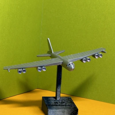 Mô hình B-52 Stratofortress - Máy bay ném bom chiến lược huyền thoại