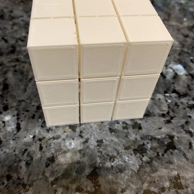 Khối Rubik (Hiện tại chỉ để trang trí)