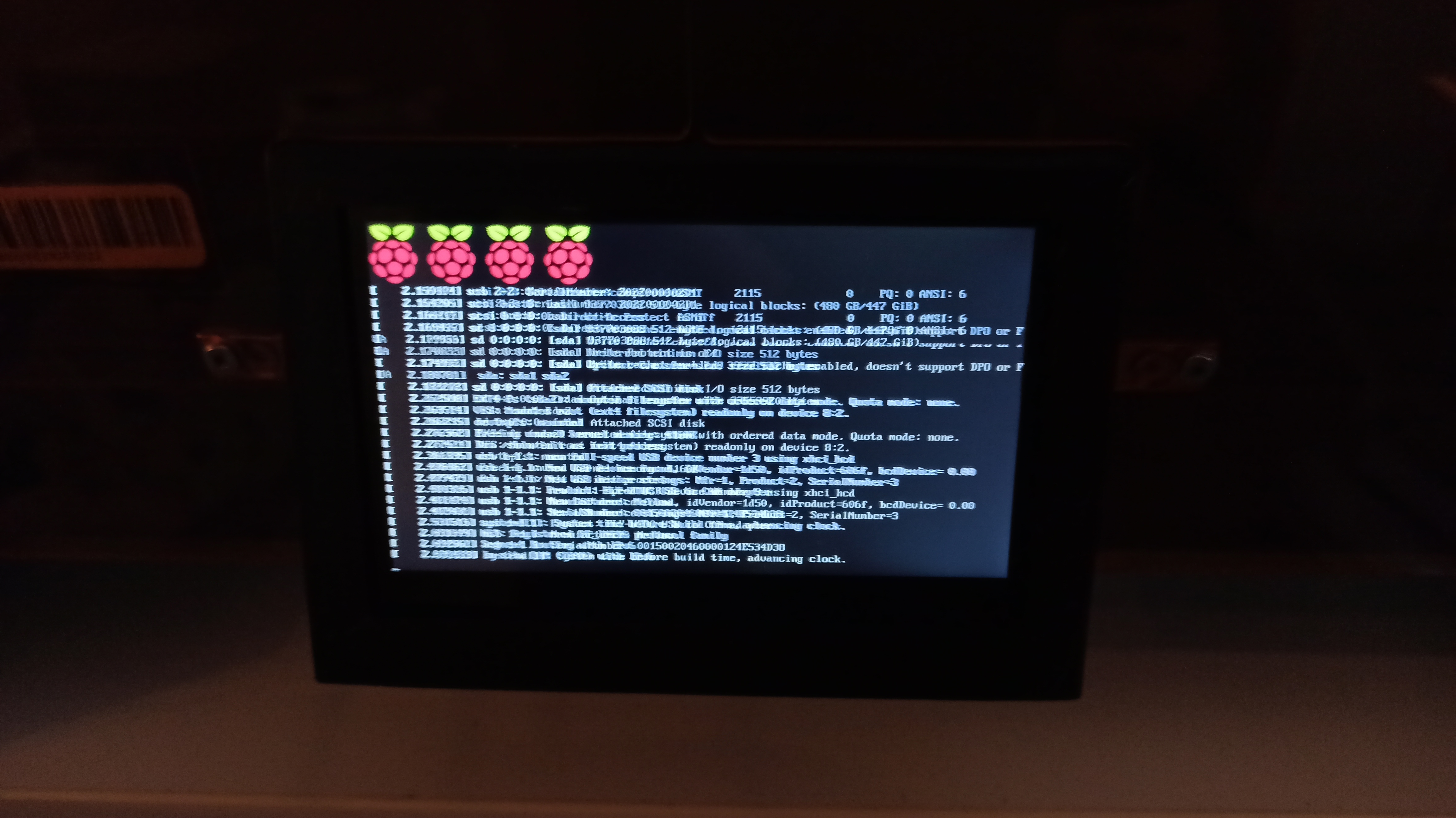 Reborn 2 TFT 4.3inch: Vỏ thay thế vừa zin như bản gốc