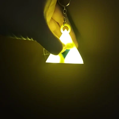 Móc khóa Triforce (có đèn LED)