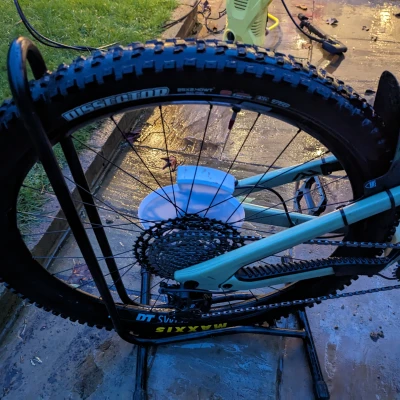 Chụp bảo vệ heo dầu xe đạp khỏi bị xịt dầu