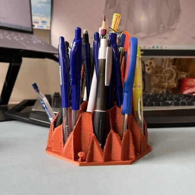 Chỗ cắm viết có trang trí