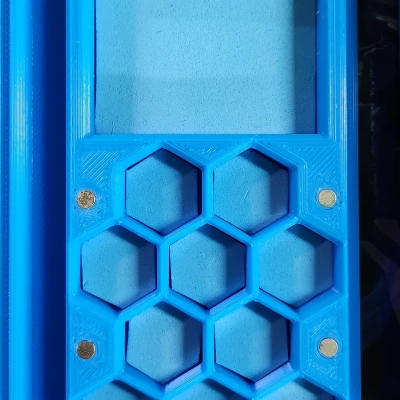 Hộp Đựng Xúc Xắc + Đế Mini & Chỗ Cắm Bút (Remix từ smrogers91)