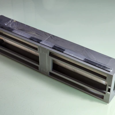 Hộp đựng màng bọc thực phẩm có ray cắt thay thế