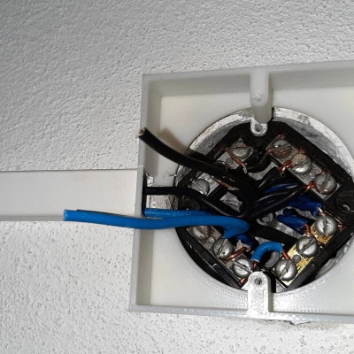 Hộp Đế Gắn Tường EU