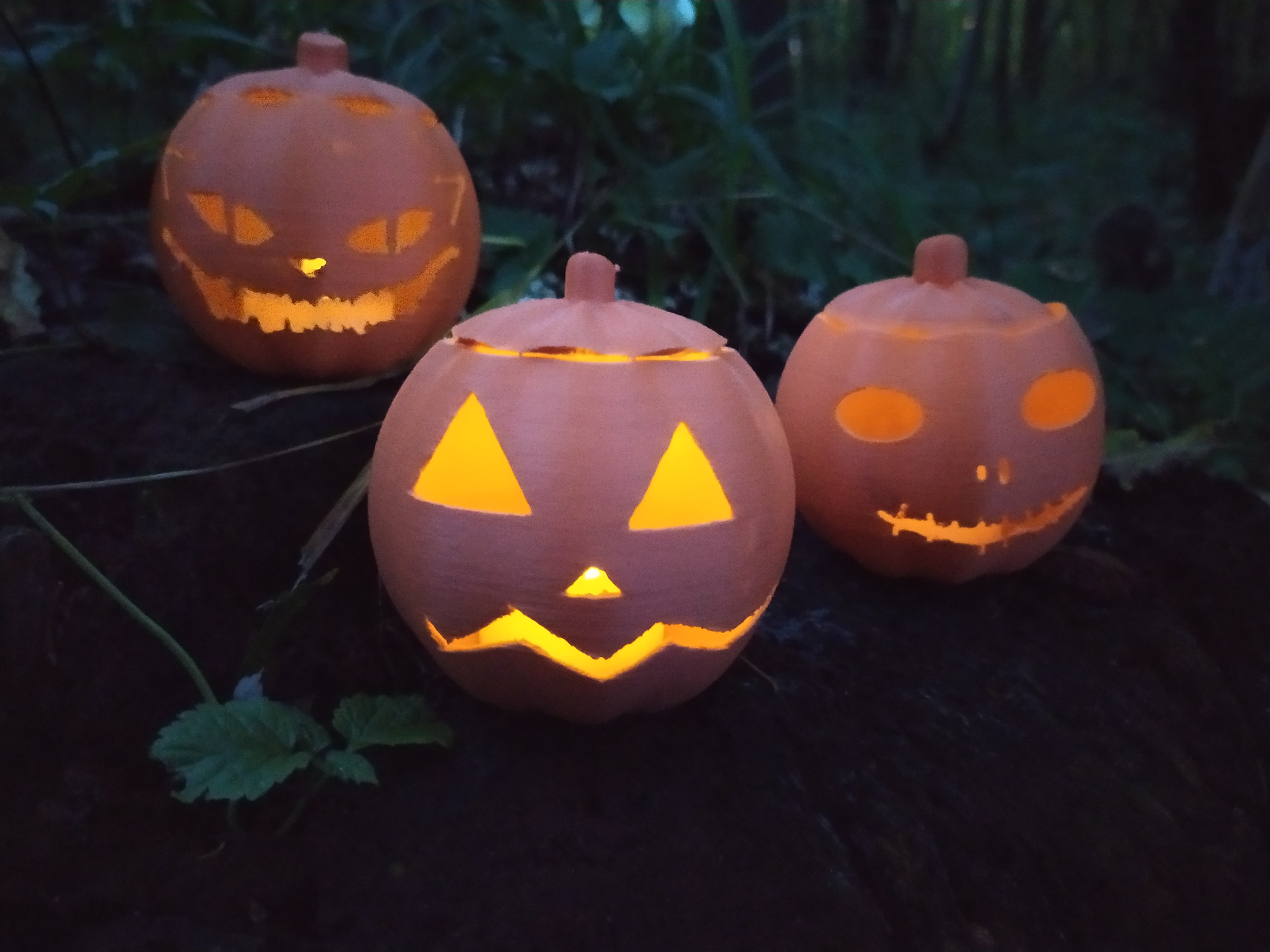 Bí Ngô Mặt Quỷ "Deadface Jack-O-Lantern"