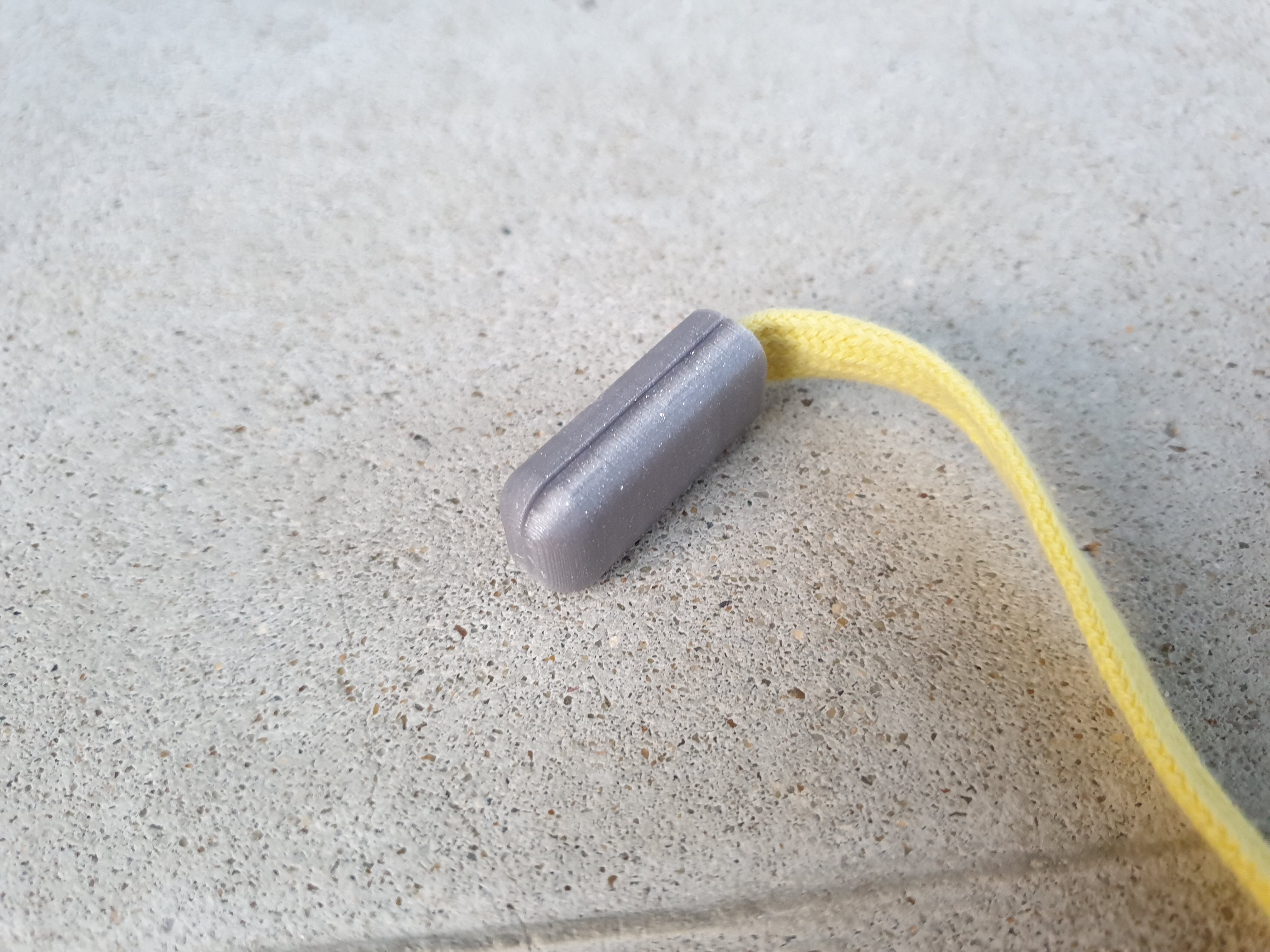 Bọc đầu dây rút bằng nhựa có khuy chụp