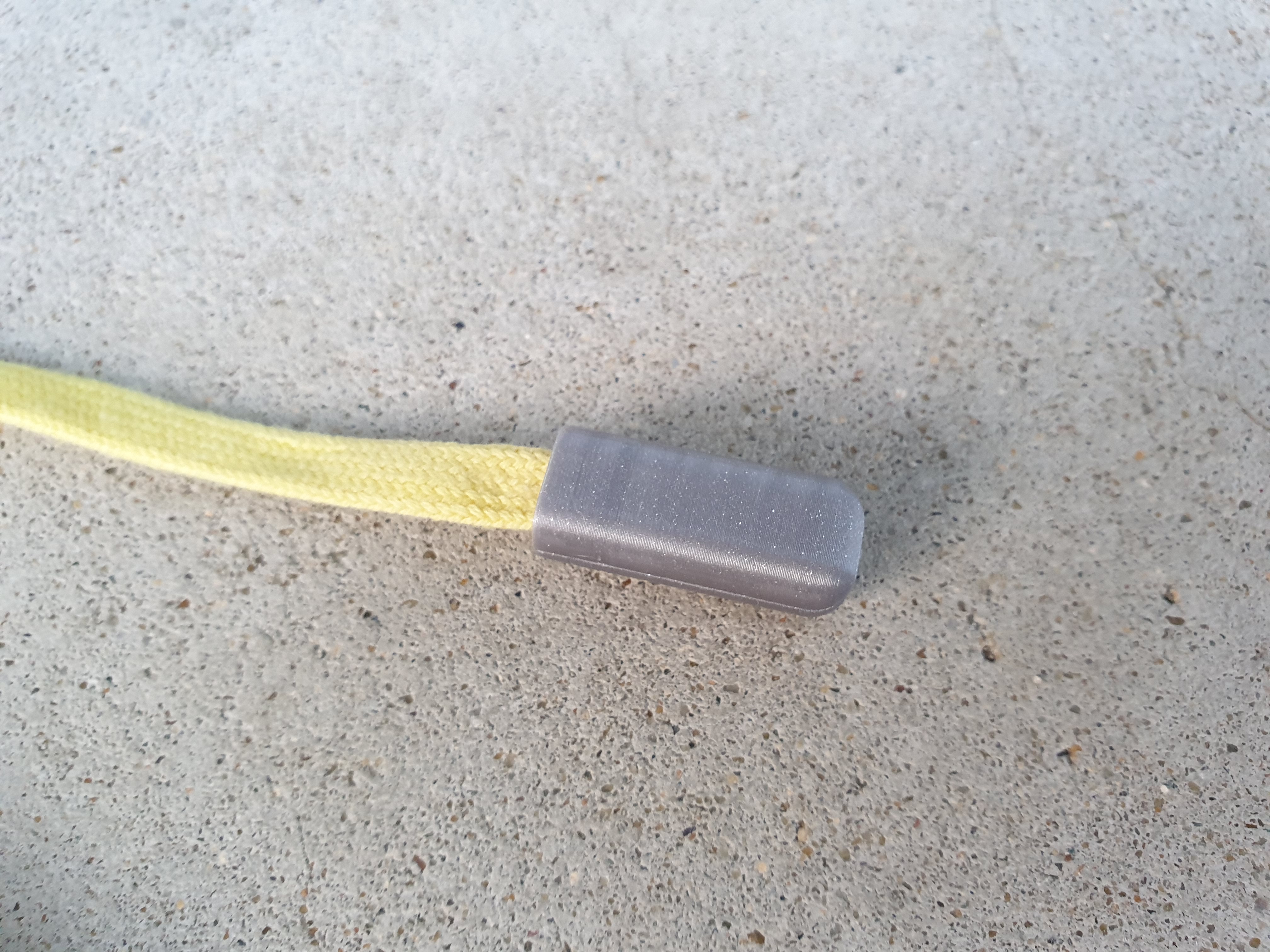 Bọc đầu dây rút bằng nhựa có khuy chụp