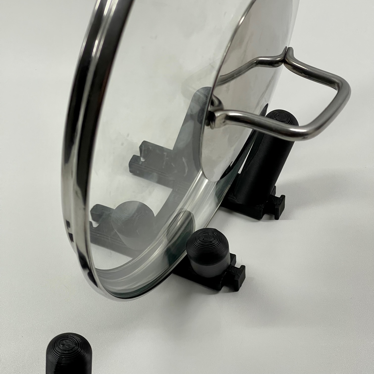 Giá đỡ nắp nồi gắn ghép