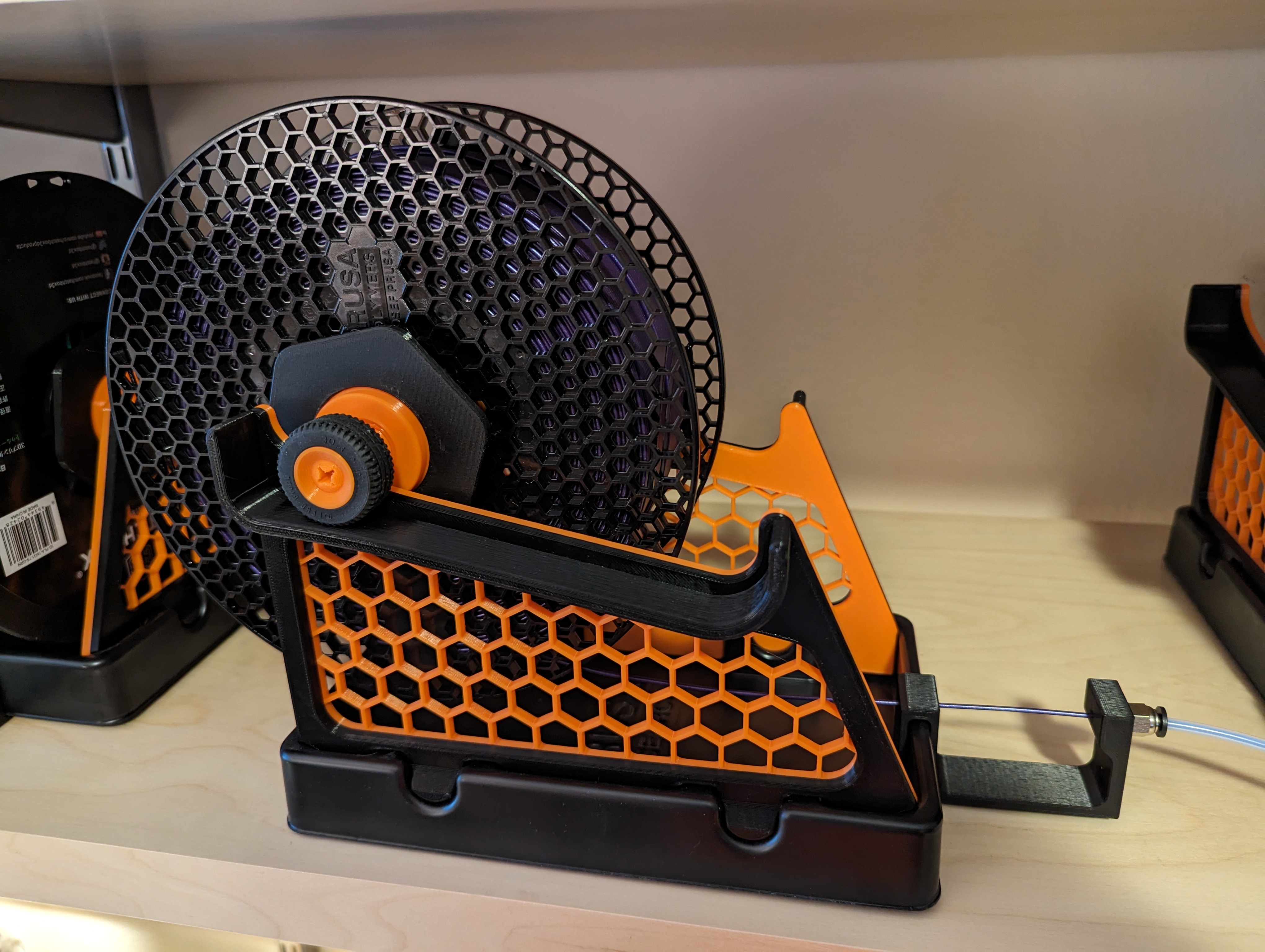 Giá Đỡ Cuộn Filament Tự Cuốn Lặng Lẽ Theo Trọng Lực