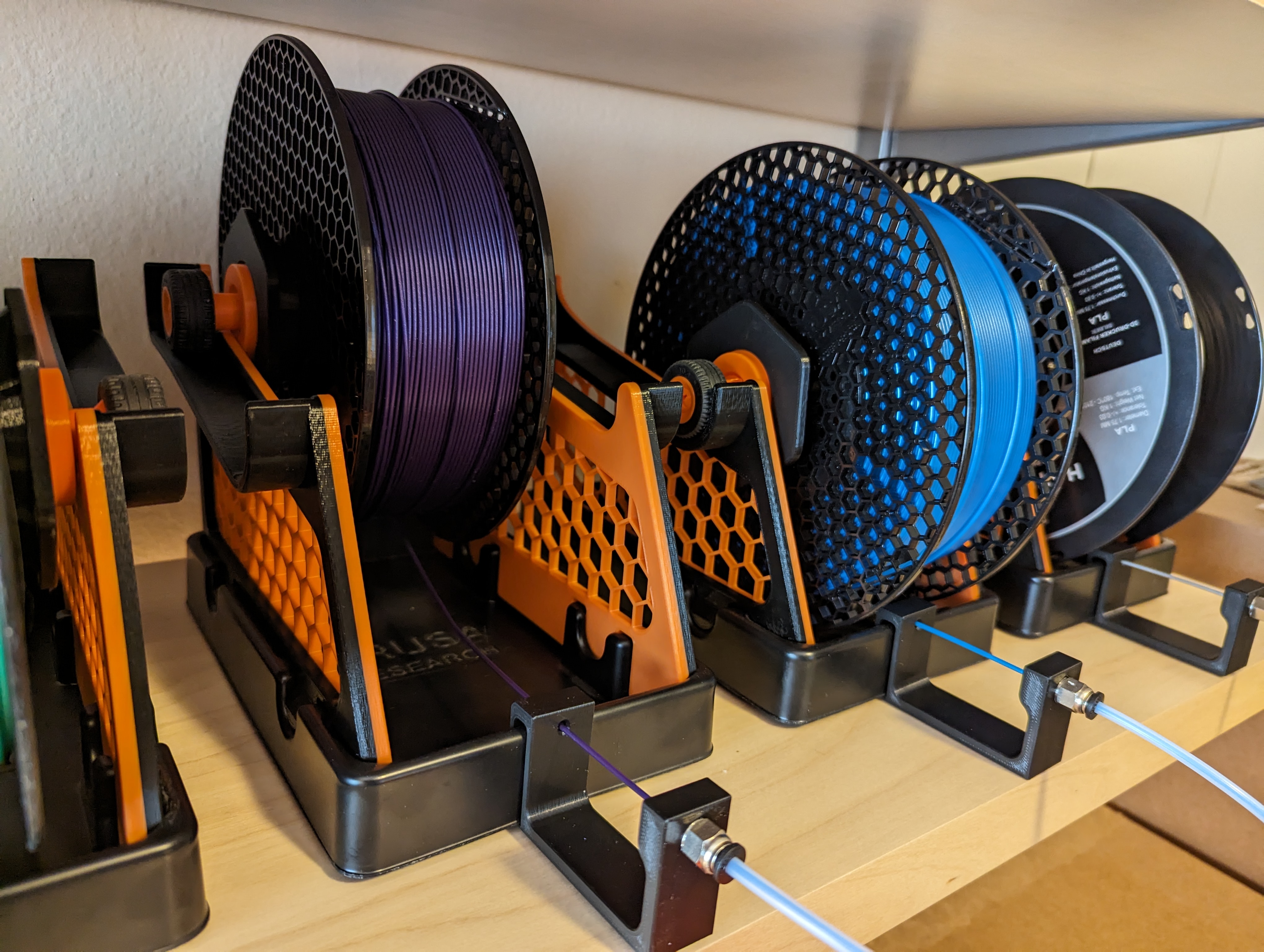 Giá Đỡ Cuộn Filament Tự Cuốn Lặng Lẽ Theo Trọng Lực