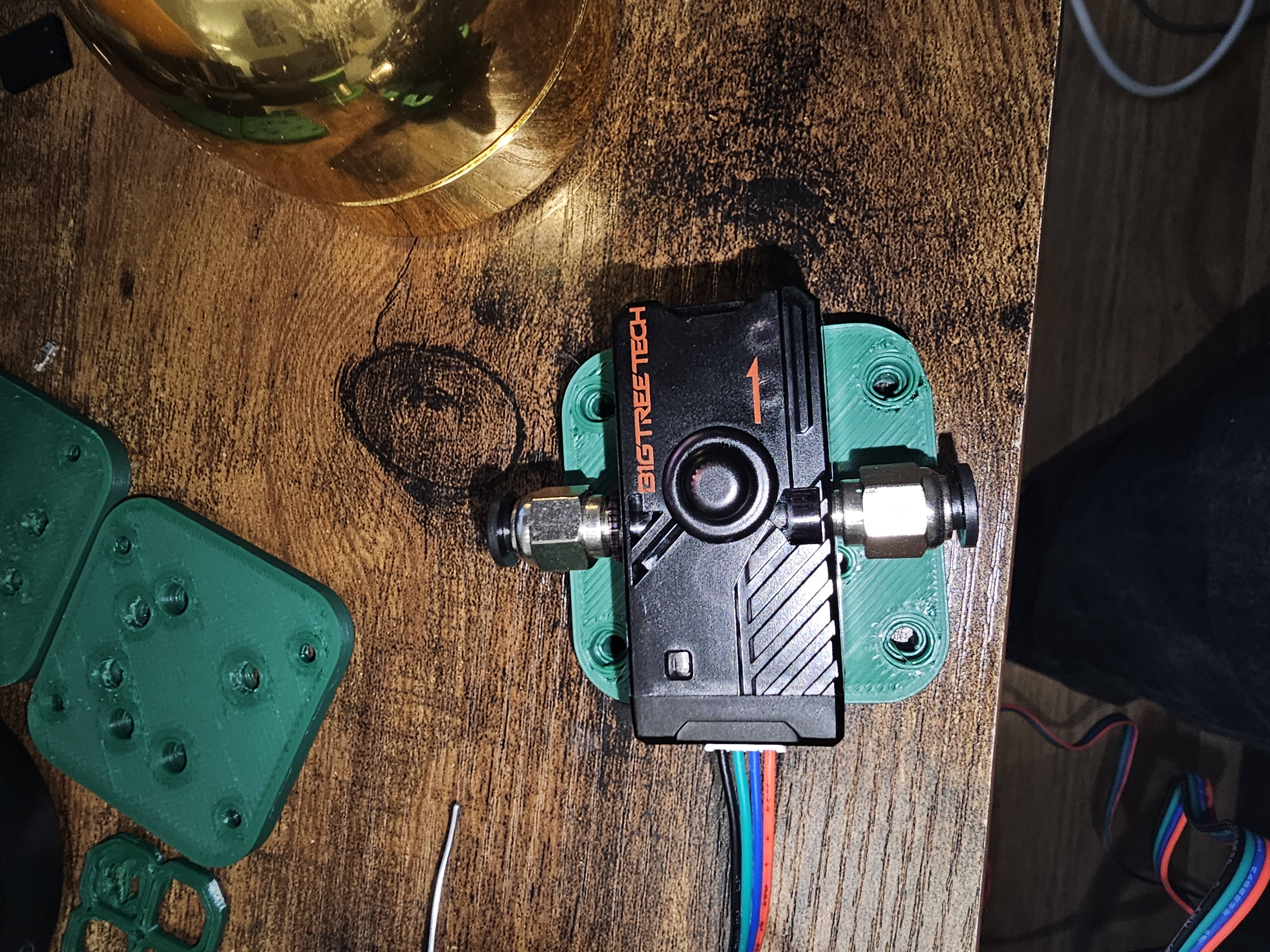 Giá đỡ QIDI X-Plus 3/X-Max 3 cho Cảm biến Sợi BTT SFS V2.0