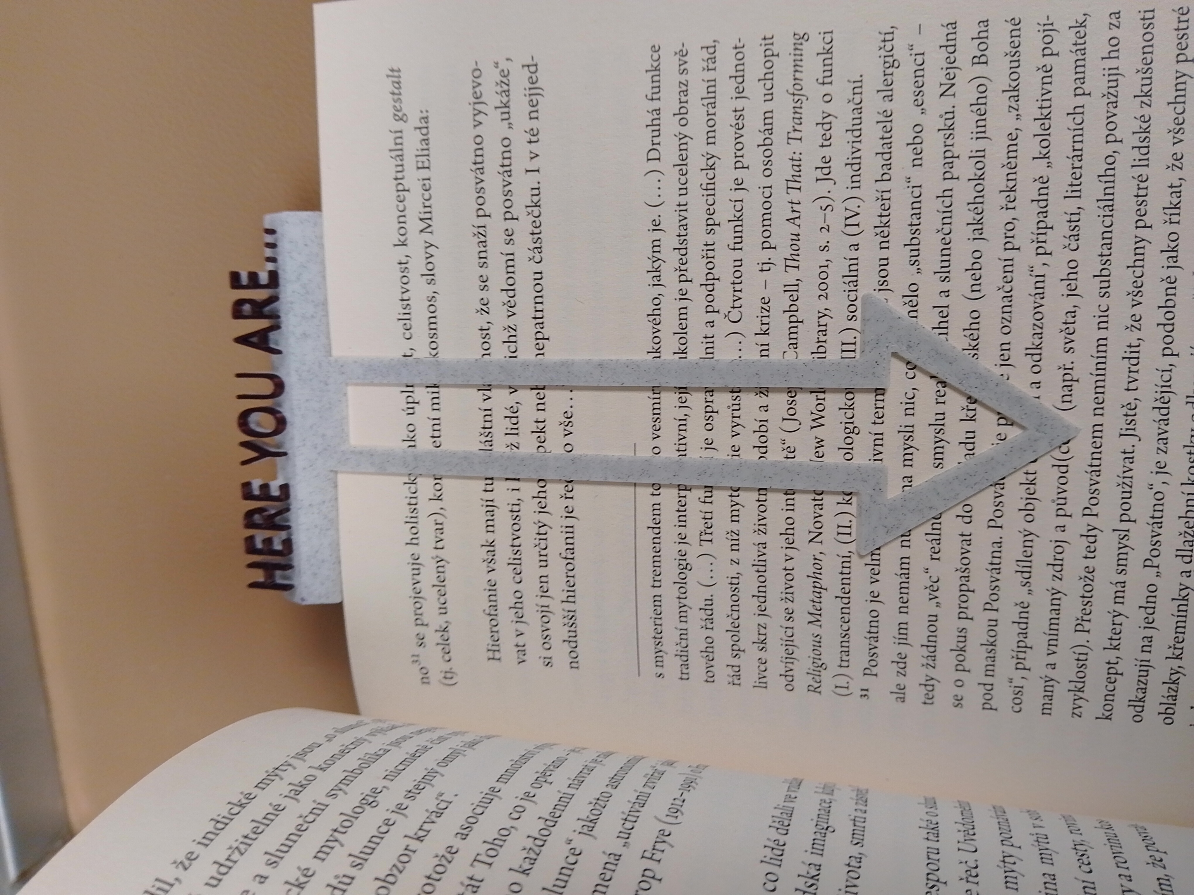 Kẹp Sách "Here you are.."