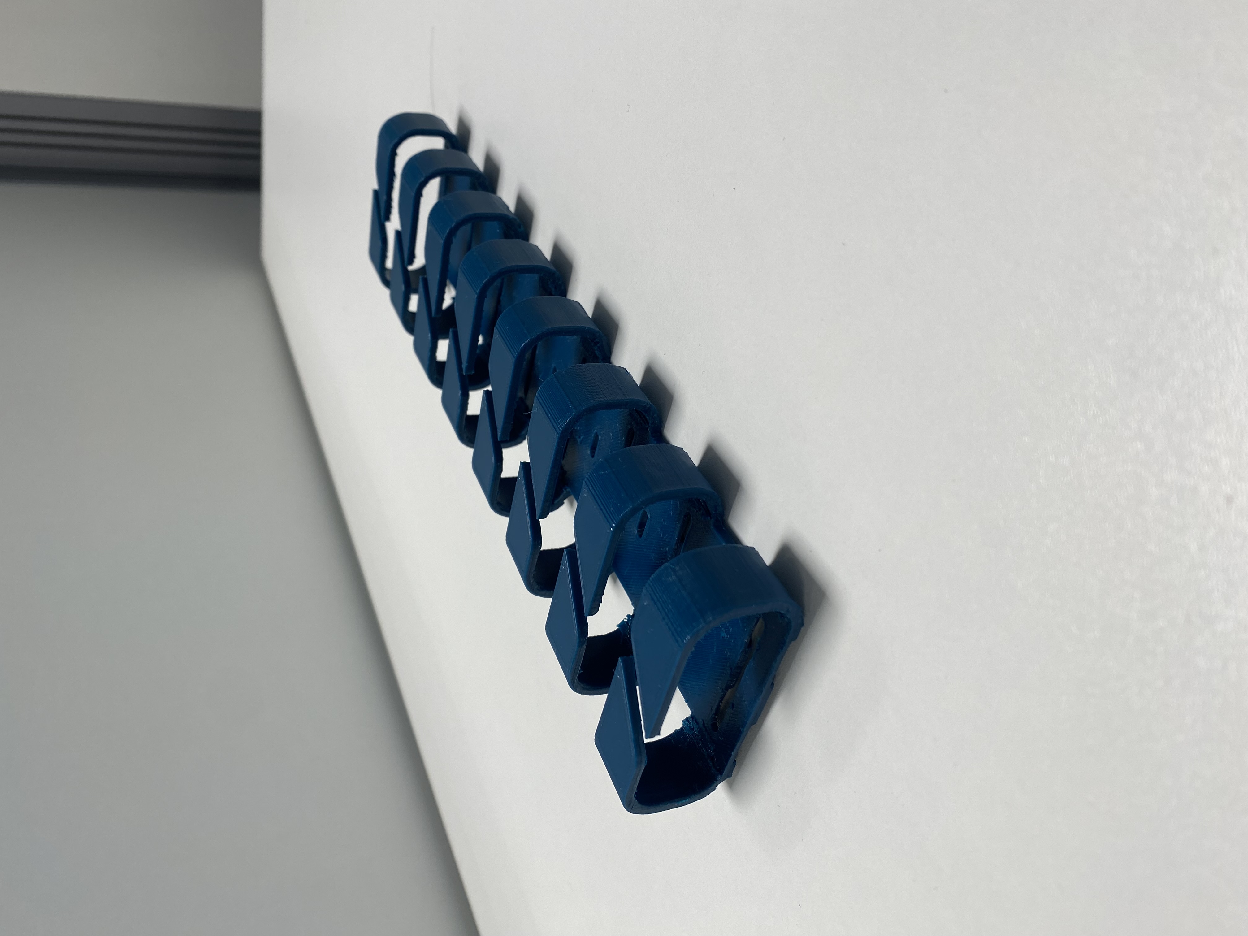 Khay Quản Lý Dây Cáp - Image 1