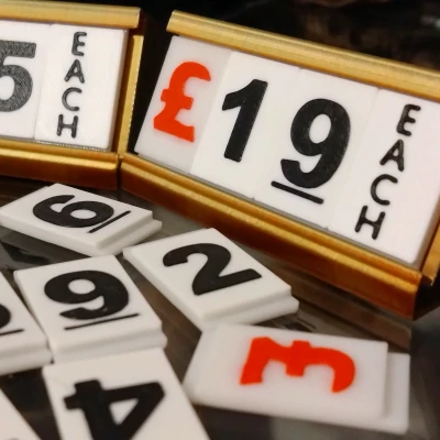 Giá Đỡ Thẻ Giá Có Chân Đế