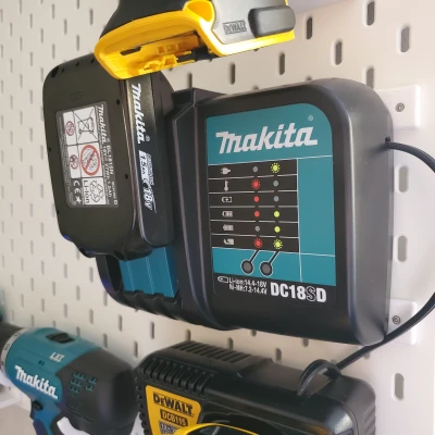 Giá đỡ T-Nut Skadis cho Makita DC18SD