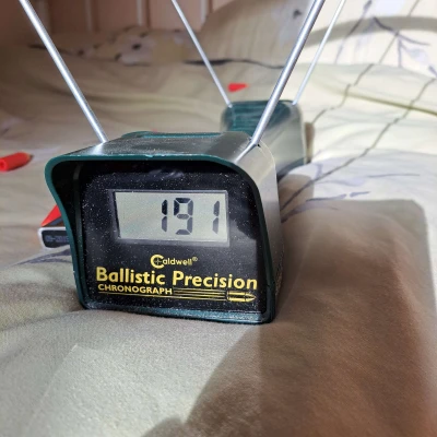 GnK-90: Súng Nerf Nạp Đạn Từ Trên, Chạy Bằng Solenoid, Động Cơ Không Chổi Than