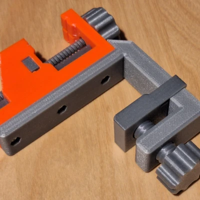 Miếng bảo vệ bàn cho kẹp máy 3.0