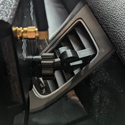 Giá đỡ camera lùi cho khe gió và gương chiếu hậu