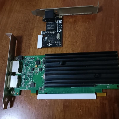 Nắp che Card PCIe
