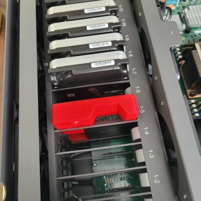 45Drives - Kệ SSD
