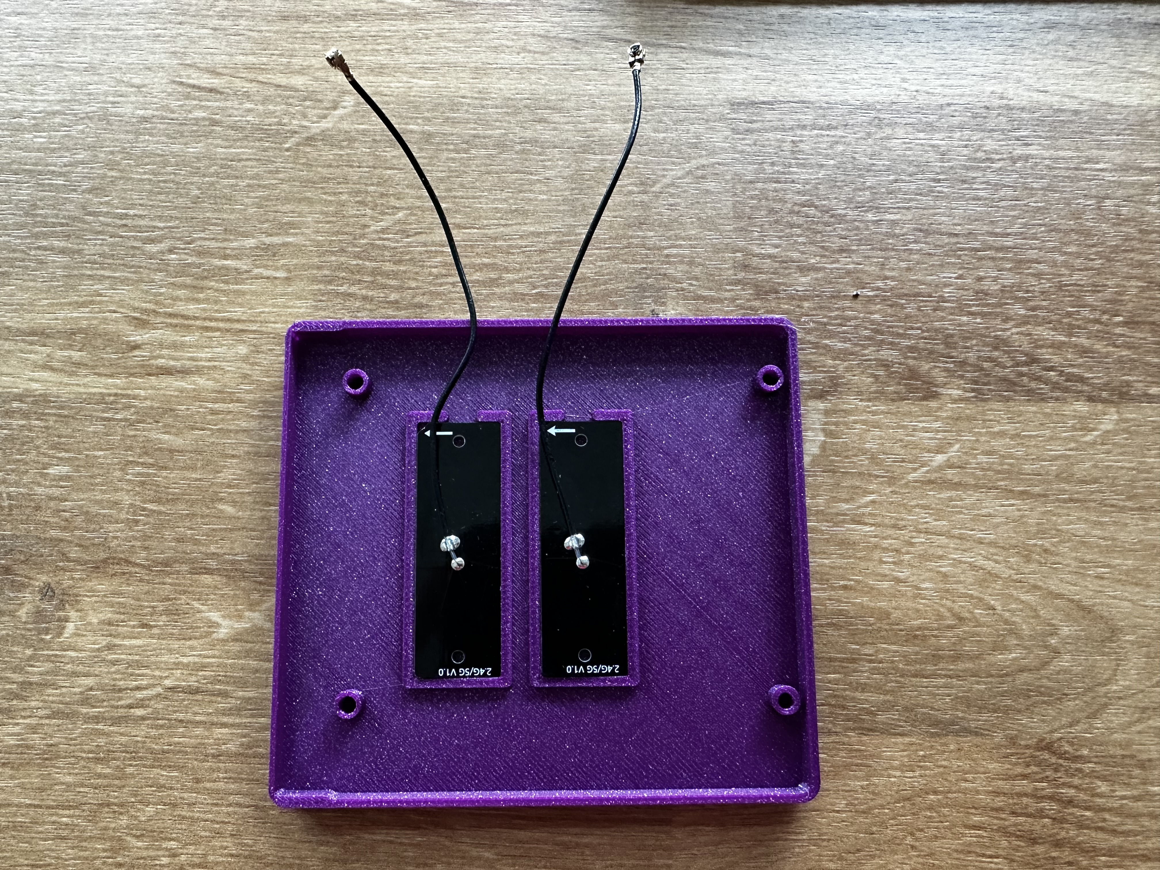 Vỏ BeaglePlay: Gắn Anten Nội Bộ hoặc Bên Ngoài