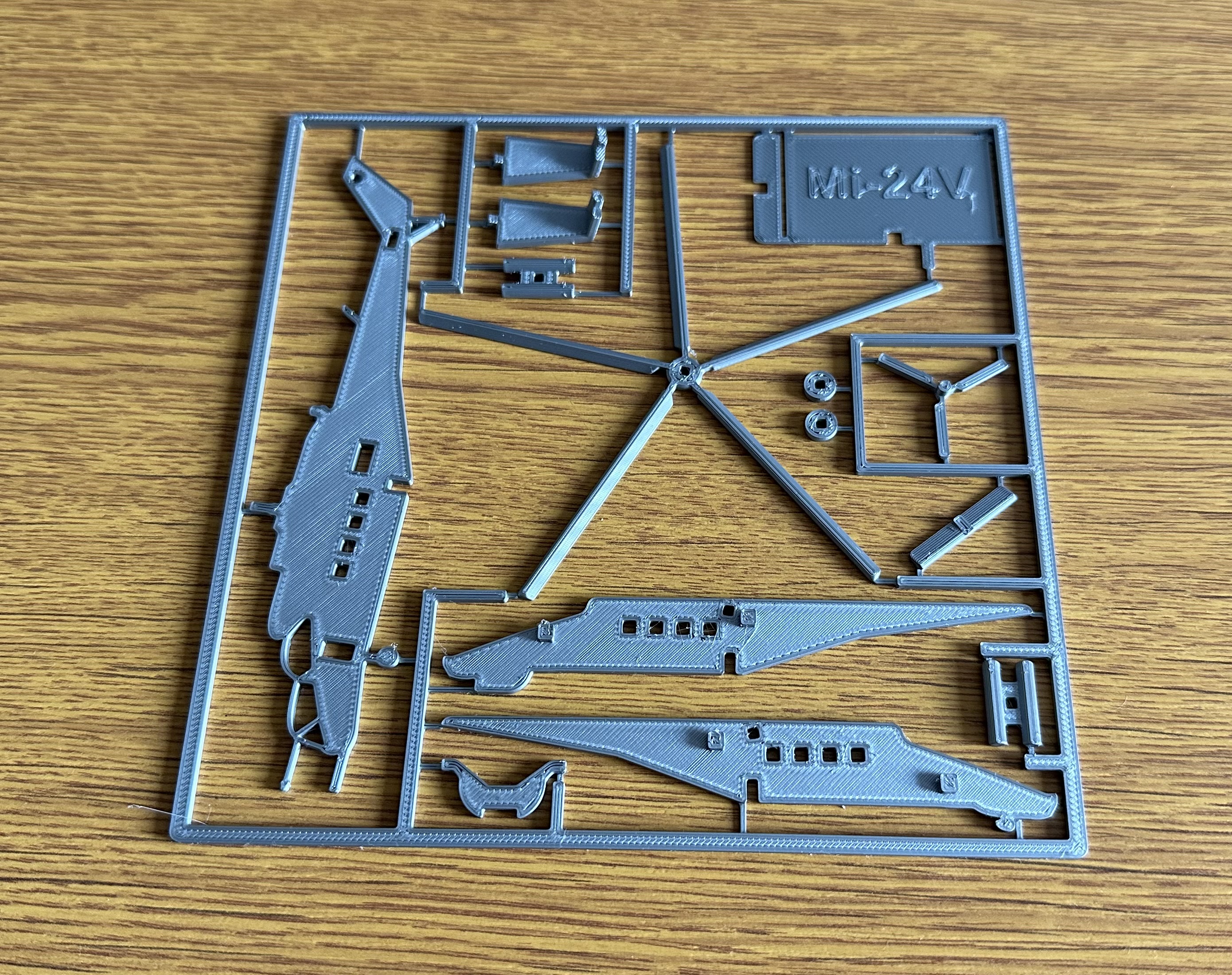 Mô Hình Kit Card Trực Thăng Mi-24V
