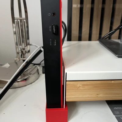 Giá đỡ dock trạm Thunderbolt 4 của Lenovo