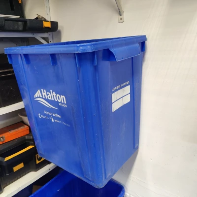 Giá Treo Thùng Rác