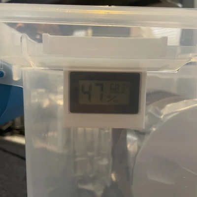 Móc Đo Độ Ẩm Sterilite Bản Remix