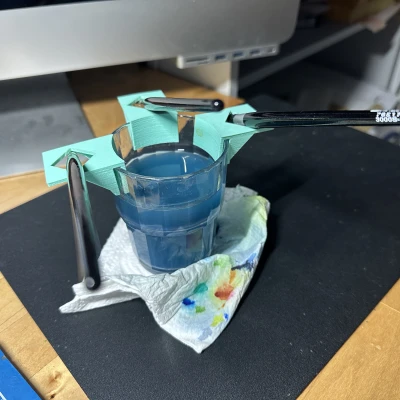 Giá Đỡ Cọ Vẽ Màu Nước / Aquarelle