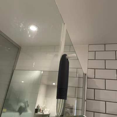 Móc treo gạt nước hoặc bông tắm cho vòi sen kính/nhựa (parametric)