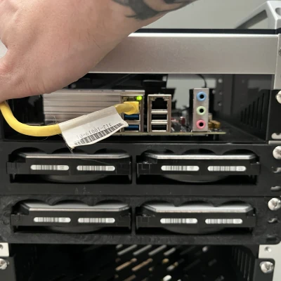 Giá đỡ ổ cứng 3.5 inch cho rack 10"