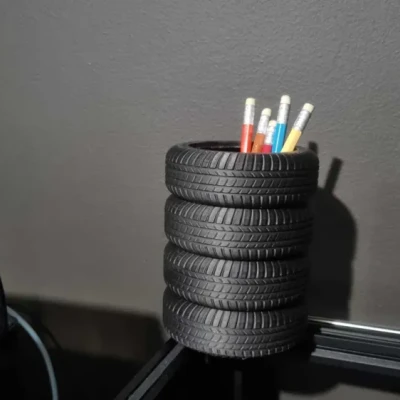 Kệ bút hình lốp xe (Bộ sưu tập TireStyle của Zeciortech)
