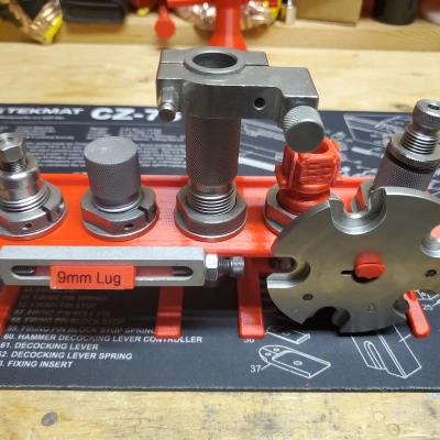 Tổ chức Pegboard cho Khuôn Nạp Hornady