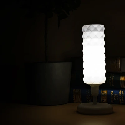 Đèn bàn hình trụ